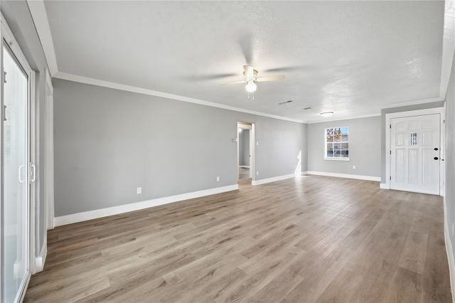 1203 Southmoor Drive, Arlington, TX 76010