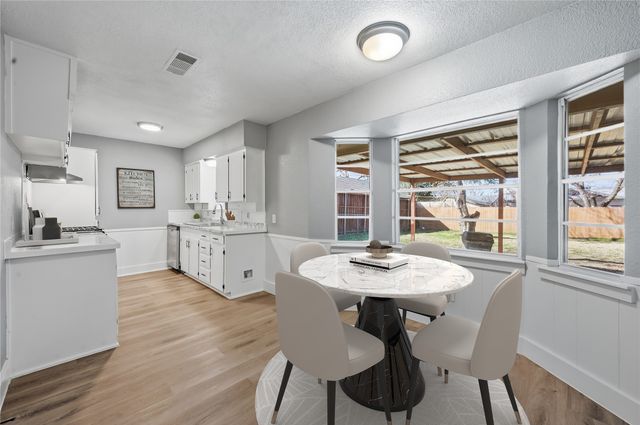 1203 Southmoor Drive, Arlington, TX 76010