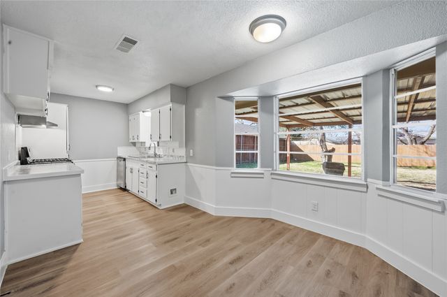 1203 Southmoor Drive, Arlington, TX 76010