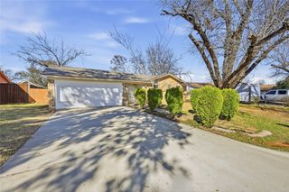 1203 Southmoor Drive, Arlington, TX 76010