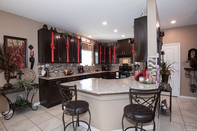 9643 Pleasanton Bluff, San Antonio, TX 78221