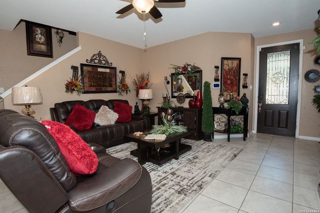 9643 Pleasanton Bluff, San Antonio, TX 78221