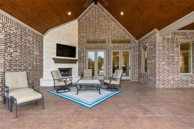 5009 Trumpeter Swan Drive, College Station, TX 77845