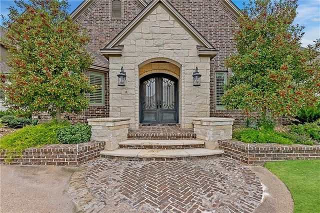 5009 Trumpeter Swan Drive, College Station, TX 77845