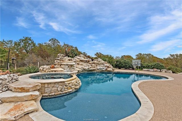 5009 Trumpeter Swan Drive, College Station, TX 77845