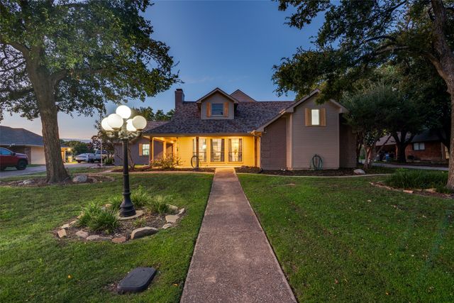 2209 Vicksburg Drive, Sachse, TX 75048