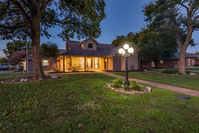 2209 Vicksburg Drive, Sachse, TX 75048