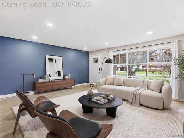 2674 Littletell Avenue, West Bloomfield Charter Township, MI 48324