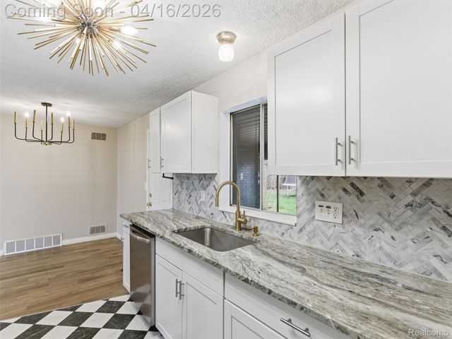 2674 Littletell Avenue, West Bloomfield Charter Township, MI 48324