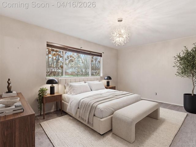 2674 Littletell Avenue, West Bloomfield Charter Township, MI 48324