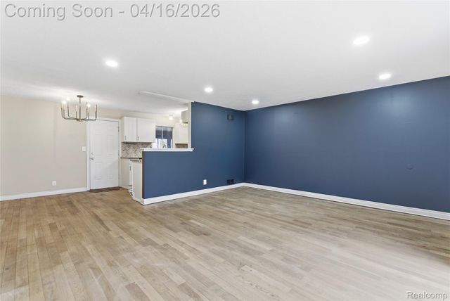 2674 Littletell Avenue, West Bloomfield Charter Township, MI 48324