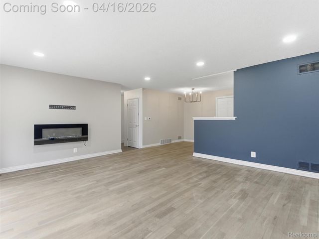 2674 Littletell Avenue, West Bloomfield Charter Township, MI 48324