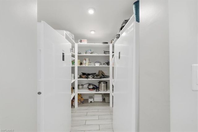 102 Crescent Lake DR, North Fort Myers, FL 33917