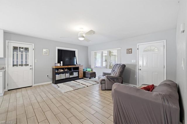 102 Crescent Lake DR, North Fort Myers, FL 33917