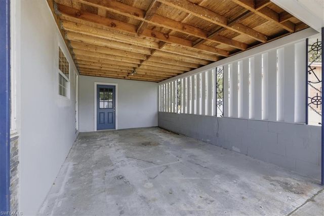 102 Crescent Lake DR, North Fort Myers, FL 33917