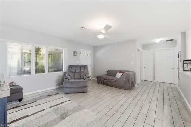 102 Crescent Lake DR, North Fort Myers, FL 33917