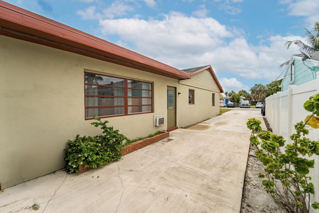723 N 7th Street, Lantana, FL 33462