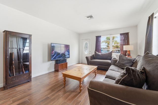 723 N 7th Street, Lantana, FL 33462