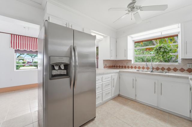 723 N 7th Street, Lantana, FL 33462