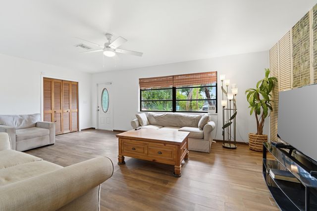 723 N 7th Street, Lantana, FL 33462