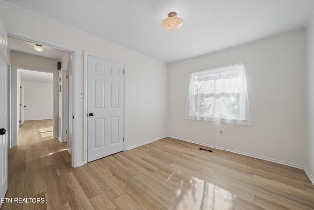 4317 Roaming Drive, Knoxville, TN 37912