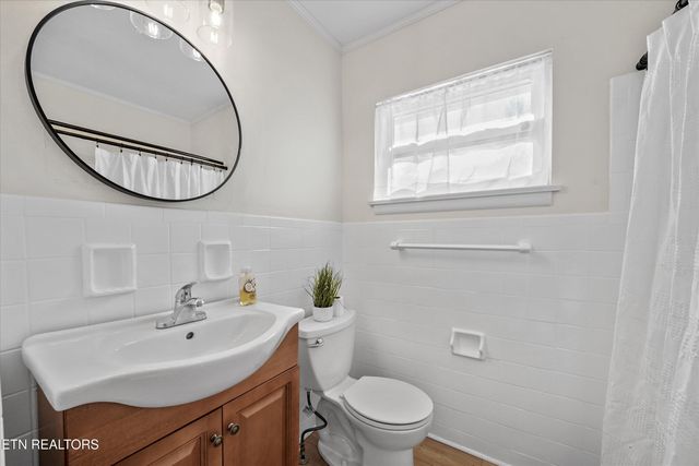 4317 Roaming Drive, Knoxville, TN 37912