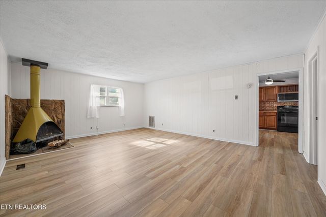 4317 Roaming Drive, Knoxville, TN 37912