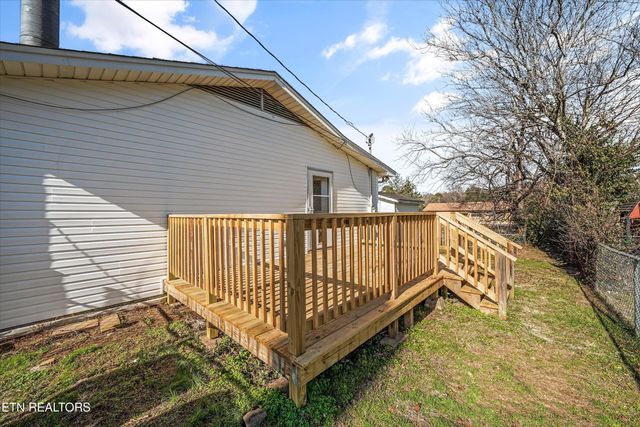 4317 Roaming Drive, Knoxville, TN 37912