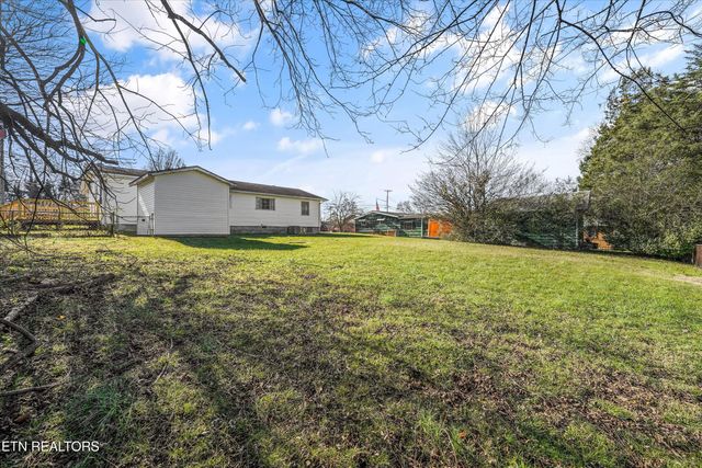 4317 Roaming Drive, Knoxville, TN 37912