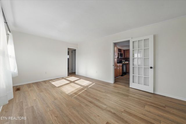 4317 Roaming Drive, Knoxville, TN 37912