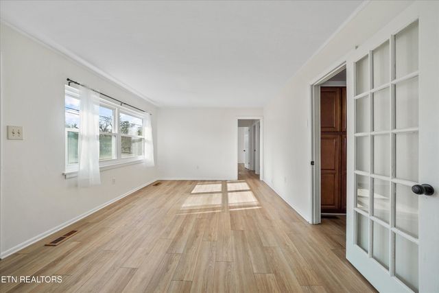 4317 Roaming Drive, Knoxville, TN 37912