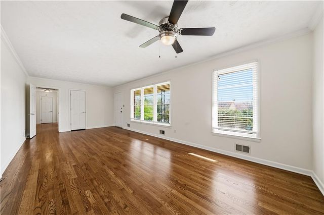 689 Old Canton Road, Marietta, GA 30068