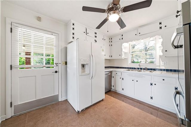 689 Old Canton Road, Marietta, GA 30068