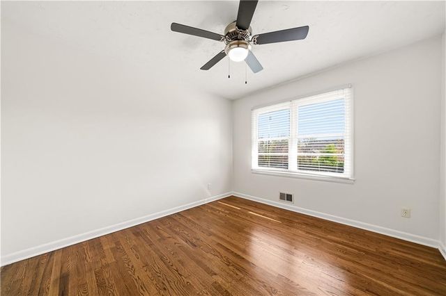 689 Old Canton Road, Marietta, GA 30068