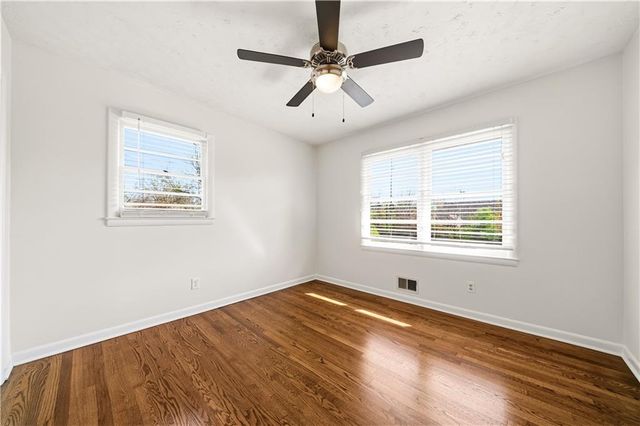 689 Old Canton Road, Marietta, GA 30068