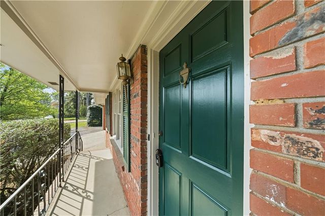 689 Old Canton Road, Marietta, GA 30068