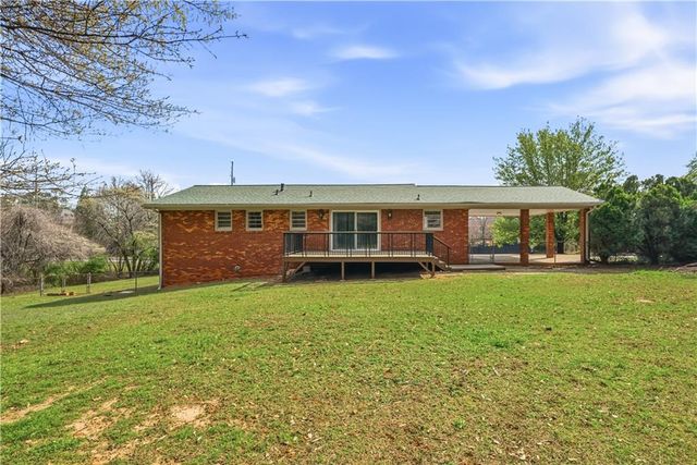 689 Old Canton Road, Marietta, GA 30068