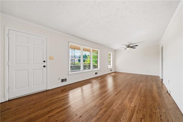 689 Old Canton Road, Marietta, GA 30068