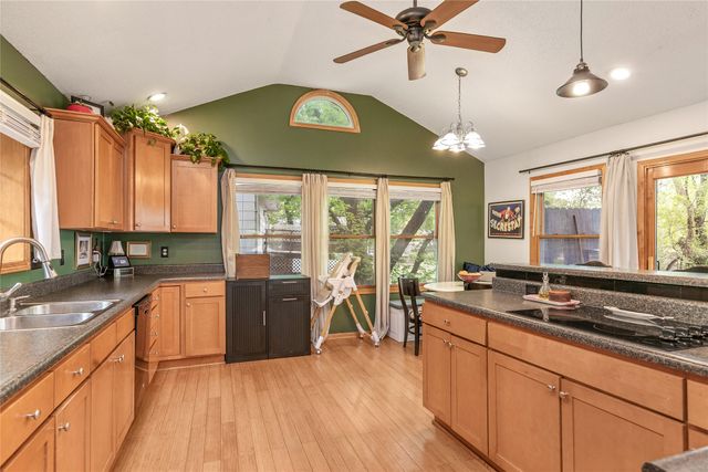824 Casady Drive, Norwalk, IA 50211