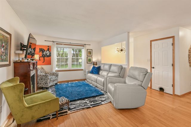 824 Casady Drive, Norwalk, IA 50211