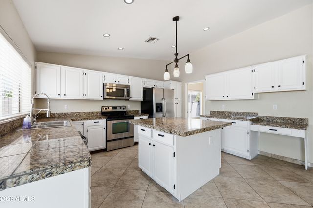 2743 E VERBENA Drive, Phoenix, AZ 85048