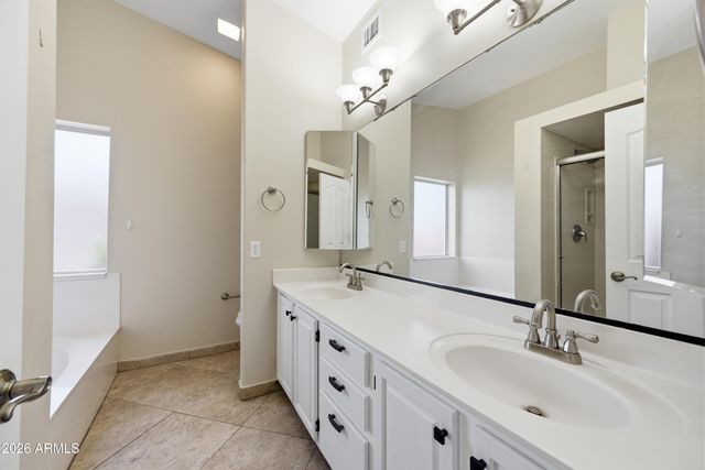 2743 E VERBENA Drive, Phoenix, AZ 85048