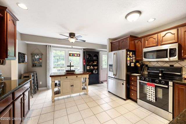 5401 Tarrant Ln, Crestwood, KY 40014