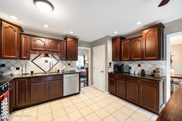 5401 Tarrant Ln, Crestwood, KY 40014