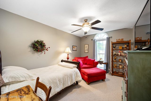 5401 Tarrant Ln, Crestwood, KY 40014