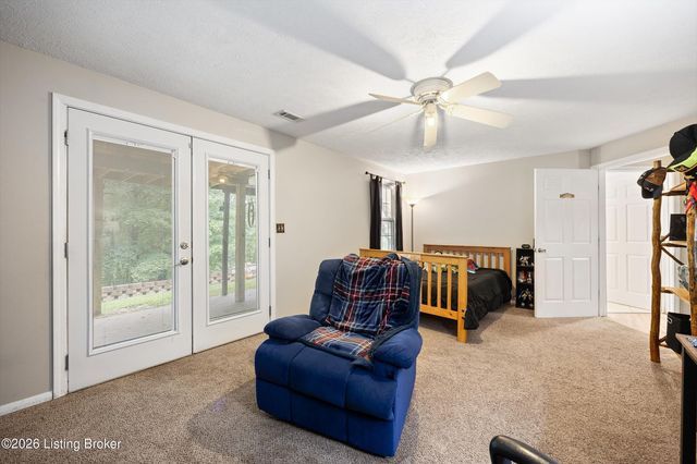 5401 Tarrant Ln, Crestwood, KY 40014