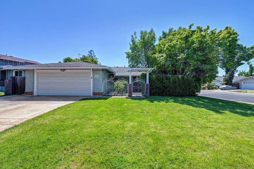 10000 Bromley Way, Sacramento, CA 95827