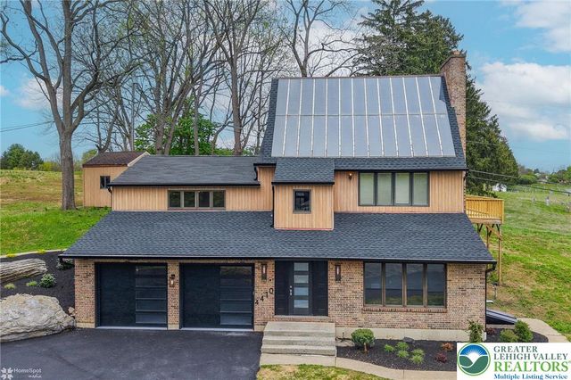 4410 Circle Drive, Lower Nazareth Twp, PA 18020