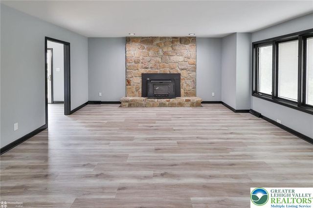 4410 Circle Drive, Lower Nazareth Twp, PA 18020