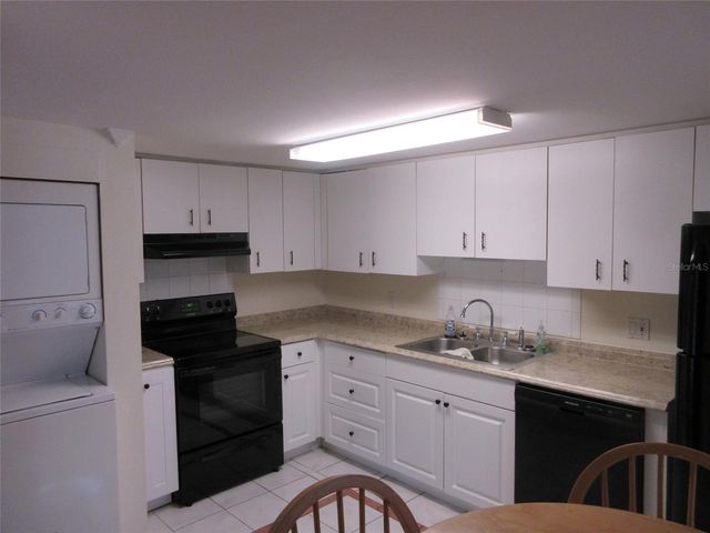 8216 FAIRWAYS CIRCLE C102, Ocala, FL 34472